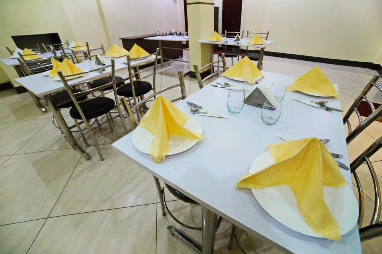 Oyo 16708 Sada Shiv Guest House バラナシ エクステリア 写真