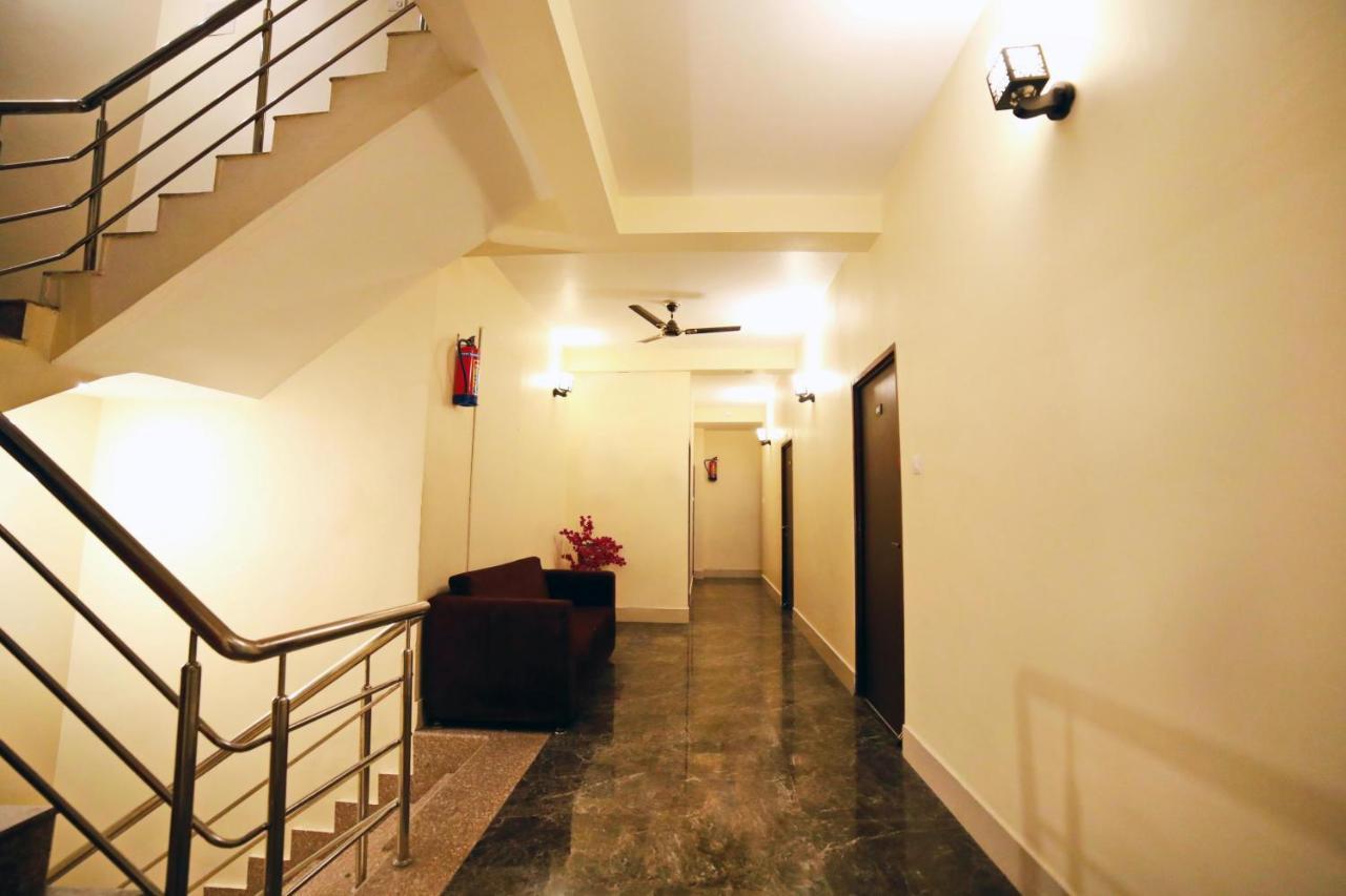Oyo 16708 Sada Shiv Guest House バラナシ エクステリア 写真