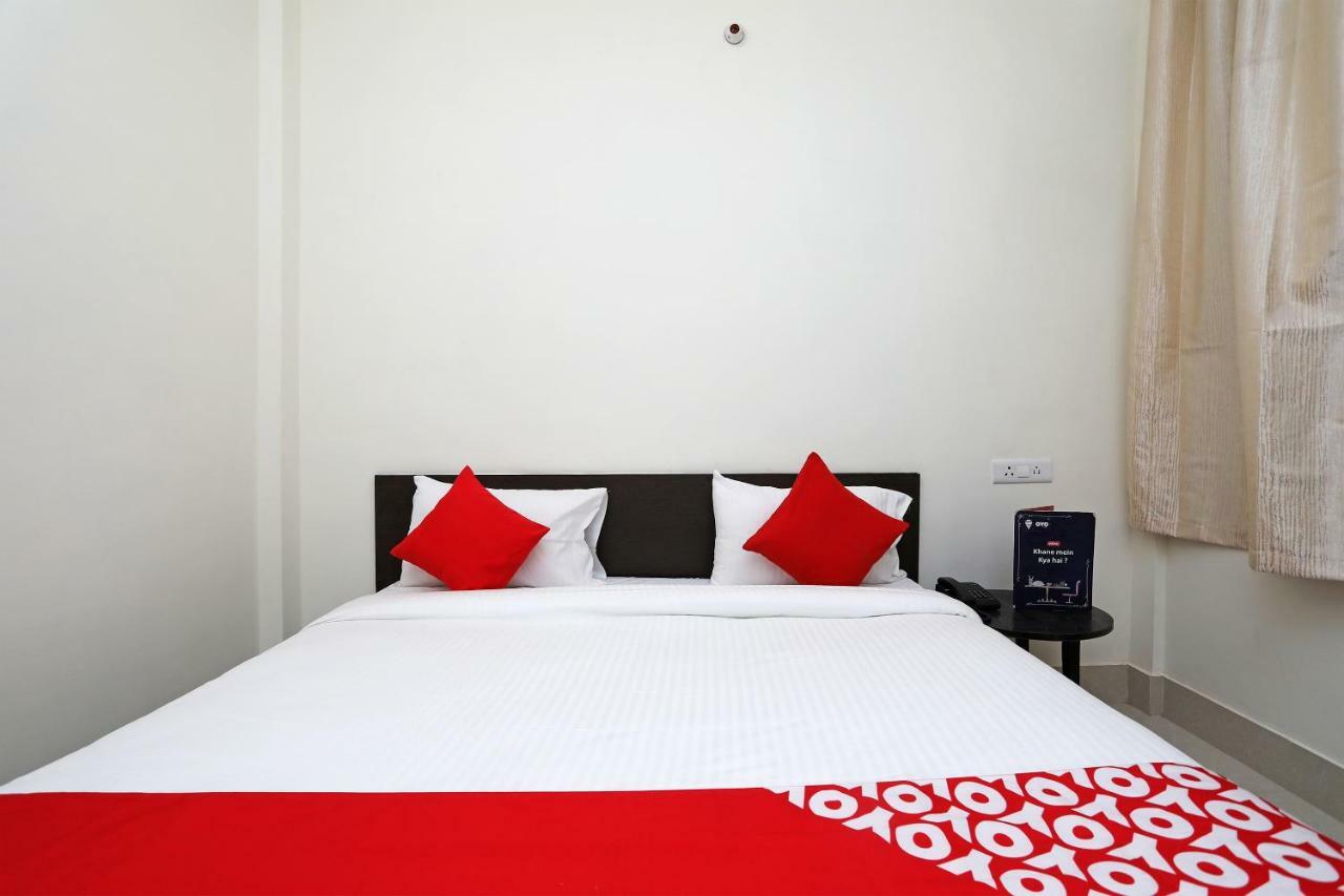 Oyo 16708 Sada Shiv Guest House バラナシ エクステリア 写真