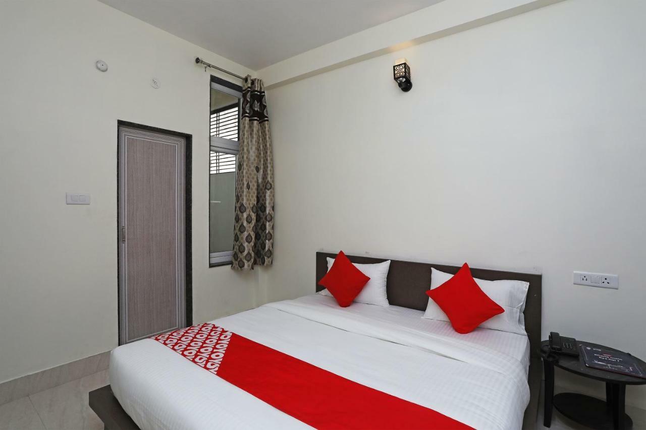 Oyo 16708 Sada Shiv Guest House バラナシ エクステリア 写真